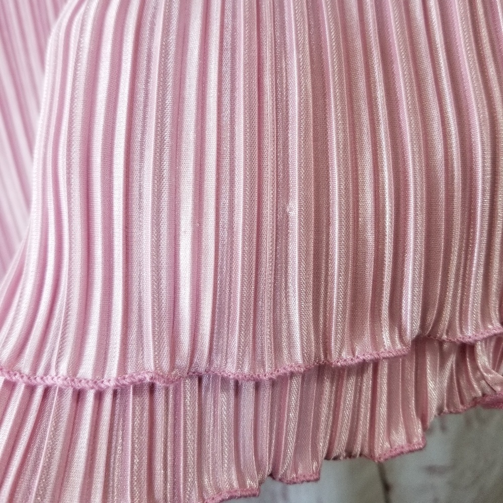 Women's Plus Size Pleated Pink Tank Top - Picture 6 of 8
